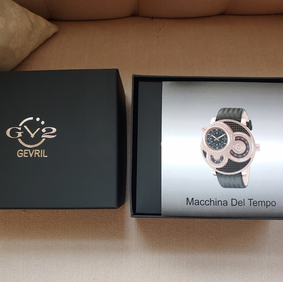 Gv2 47mm Macchina Del Tempo Chronograph Watch - Picture 3 of 6